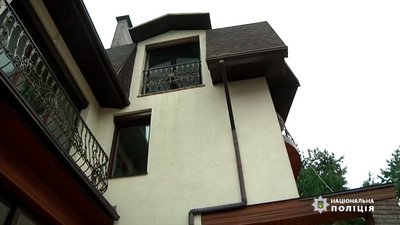 Заміський будинок на Чернігівщині, де розпивали алкоголь Заміський будинок на Чернігівщині, де розпивали алкоголь