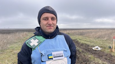 Демінер організації Halo Trust Владислав Маковкин. Демінер організації Halo Trust Владислав Маковкин.