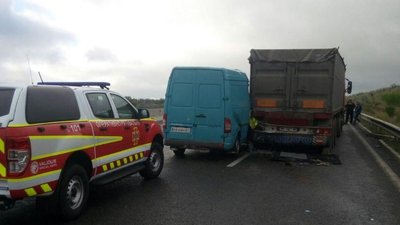 На Одещині мікроавтобус зіткнувся з вантажівкою, одна пасажирка загинула На Одещині мікроавтобус зіткнувся з вантажівкою, одна пасажирка загинула