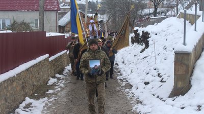 На Тернопільщині попрощалися із загиблими військовослужбовцями