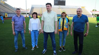 Газон не постраждає. Що каже очільник Запорізької області про відкриття фан-зони на "Славутич-Арені"