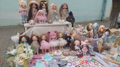 В Ужгороді провели "Весняний ярмарок", щоб зібрати гроші на деталі для ударних FPV-дронів В Ужгороді провели "Весняний ярмарок", щоб зібрати гроші на деталі для ударних FPV-дронів