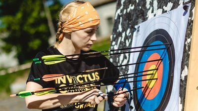 "Люди підуть воювати за Україну тоді, коли побачать, що вони є цінністю", — захисниця з Волині Майя Москвич "Люди підуть воювати за Україну тоді, коли побачать, що вони є цінністю", — захисниця з Волині Майя Москвич