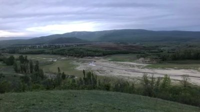В окупованому Криму пересохли верхів'я Білогірського водосховища В окупованому Криму пересохли верхів'я Білогірського водосховища