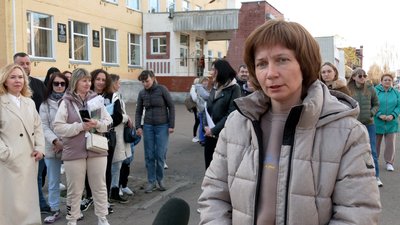 Батьки учнів школи №19 у Чернігові хочуть ліцей Батьки учнів школи №19 у Чернігові хочуть ліцей