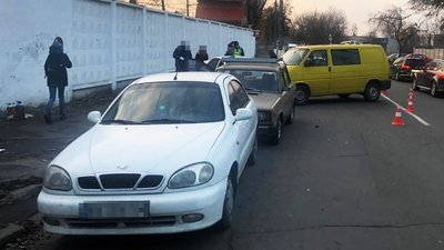 У результаті ДТП автомобілі отримали механічно пошкодження з матеріальними збитками. Фото: ПП у Хмельницькій області У результаті ДТП автомобілі отримали механічно пошкодження з матеріальними збитками. Фото: ПП у Хмельницькій області