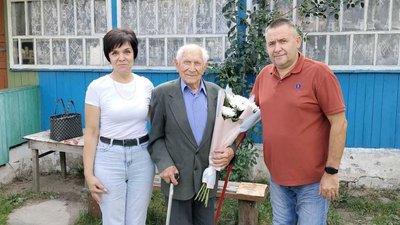 Довгожителі Чернігівщини: Олександр Аніщенко з Любеча відзначив 102-й день народження