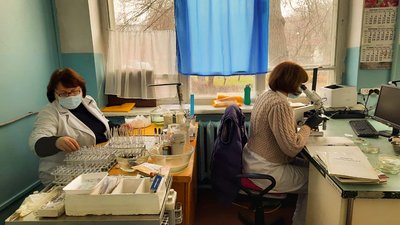 У коридорах лікарні без витяжок. Як після пожежі працюють судмедексперти у Кропивницькому У коридорах лікарні без витяжок. Як після пожежі працюють судмедексперти у Кропивницькому