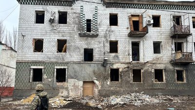 Армія РФ завдала два авіаудари по Авдіївці. Через обстріли на Донеччині пошкоджені понад 100 цивільних об'єктів за добу