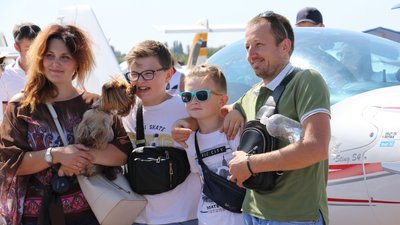Авіація у небі над Житомиром – розпочався "Korolov Avia Fest" Авіація у небі над Житомиром – розпочався "Korolov Avia Fest"