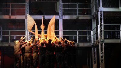 "Вишиваний. Король України": поза епітетами