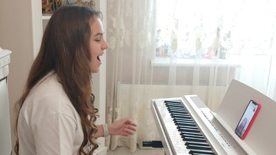 Дівчина з Миколаївщини готується до фіналу національного відбору до дитячого Євробачення 2023 Дівчина з Миколаївщини готується до фіналу національного відбору до дитячого Євробачення 2023