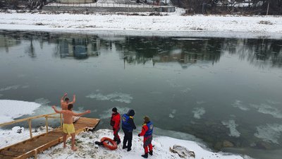 В Ужгороді на Водохреще на набережній освячують воду В Ужгороді на Водохреще на набережній освячують воду