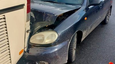 На Київщині шкільний автобус потрапив у ДТП: є травмовані