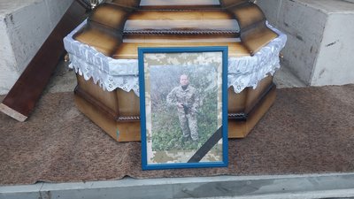 На Тернопільщині попрощалися із військовослужбовцем Григорієм Савчуком На Тернопільщині попрощалися із військовослужбовцем Григорієм Савчуком