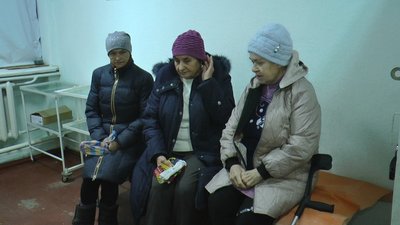 "Лікарі без кордонів" прийом жителі прифронтове село Дмитрівка Донецька область "Лікарі без кордонів" прийом жителі прифронтове село Дмитрівка Донецька область