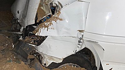У Сумах сталася аварія: водій наїхав на габіон У Сумах сталася аварія: водій наїхав на габіон