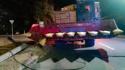 У Кропивницькому чоловік на комбайні збив стовп