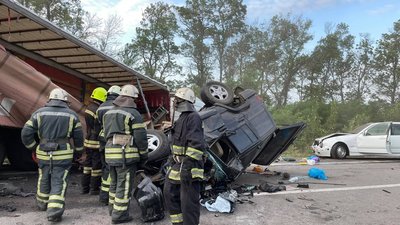 Поблизу Олександрії в дорожній аварії загинули троє людей