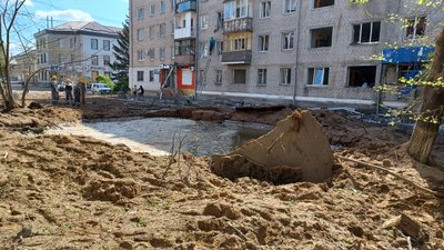 удар наслідки обстрілу армія РФ Слов’янськ Донецька область 15 квітня 2024 рік удар наслідки обстрілу армія РФ Слов’янськ Донецька область 15 квітня 2024 рік