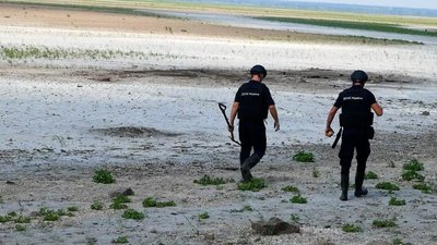 Рятувальники знайшли на березі Дніпра вибухонебезпечні предмети