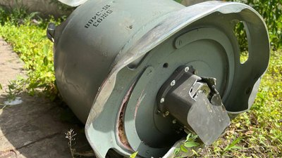 Поліція показала збиту російську ракету, яку окупанти випустили по Харкову 13 липня
