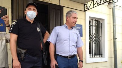 У Миколаєві люди вимагають суворішого покарання для підозрюваного у вбивстві собаки У Миколаєві люди вимагають суворішого покарання для підозрюваного у вбивстві собаки