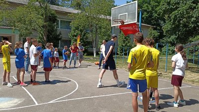 Жіноча команда однієї зі спецшкіл Житомирщини готується до міжнародних спортивних змагань Жіноча команда однієї зі спецшкіл Житомирщини готується до міжнародних спортивних змагань