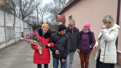 Познайомилися у притулку для бездомних: історія подружжя Резніченків із Сум Познайомилися у притулку для бездомних: історія подружжя Резніченків із Сум