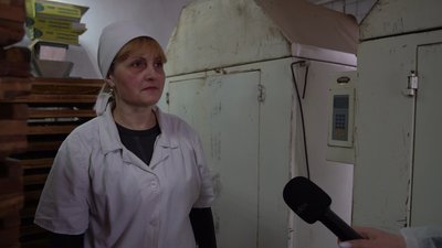 "Страшно і зараз": як з перших днів великої війни на Сумщині працює підприємство, що забезпечує хлібом прикордоння "Страшно і зараз": як з перших днів великої війни на Сумщині працює підприємство, що забезпечує хлібом прикордоння