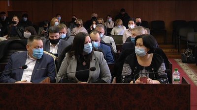 У Конотопі на Сумщині вперше засідає новообрана міськрада (ОНОВЛЕНО) У Конотопі на Сумщині вперше засідає новообрана міськрада (ОНОВЛЕНО)