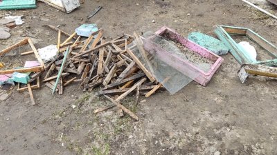зруйнований вулик зруйнований вулик