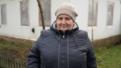 “Серед останніх виїхала з села”. Як живе переселенка з прикордонної Павлівки на Сумщині
