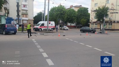 У центрі Житомира у ДТП двоє людей отримали травми У центрі Житомира у ДТП двоє людей отримали травми