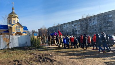 У Сумах попрощалися із захисником Олегом Петренком У Сумах попрощалися із захисником Олегом Петренком