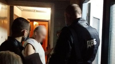 У Києві затримали поліцейських-рекетирів