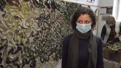 В Одесі волонтери сплели понад 300 маскувальних сіток для українських воїнів В Одесі волонтери сплели понад 300 маскувальних сіток для українських воїнів