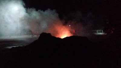На Житомирщині невідомі підпалили тюки з сіном, призначеним для декорацій та фотозон