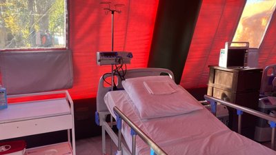 У мобільному госпіталі на Херсонщині працюватимуть чотири бригади лікарів У мобільному госпіталі на Херсонщині працюватимуть чотири бригади лікарів