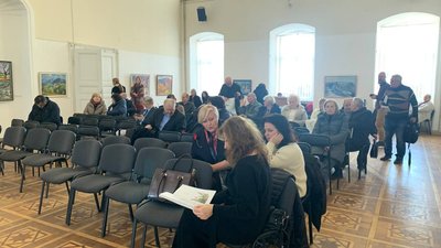 В Ужгороді представили близько 150 книжок закарпатських авторів, які видали у 2022 році В Ужгороді представили близько 150 книжок закарпатських авторів, які видали у 2022 році