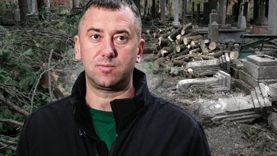 Наслідки удару безпілотника по кладовищу у Рівному