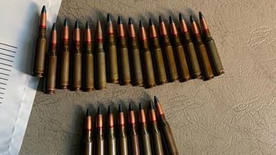 У центрі Попільні на Житомирщині поліцейські вилучили корпус гранати та розшукали чоловіка, який її залишив У центрі Попільні на Житомирщині поліцейські вилучили корпус гранати та розшукали чоловіка, який її залишив