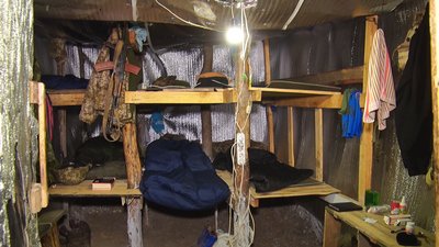 Позиції обстрілюють щодня. Як живуть українські військові на передовій Позиції обстрілюють щодня. Як живуть українські військові на передовій
