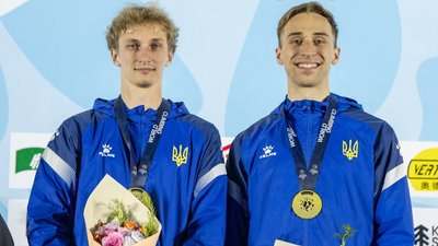 Григорій Ільчишин та Ярослав Ткач на нагородженні «золотом» на World Climbing Series