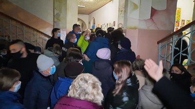 Проміжні вибори на Черкащині: ОВК 197 округу розпочала приймання протоколів Проміжні вибори на Черкащині: ОВК 197 округу розпочала приймання протоколів