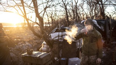 "Я — електрик, тому в бліндажі й розетки є": як військові утеплюються до зими. СУСПІЛЬНЕ | ВІДЕОНОВИНИ