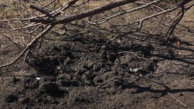 "Із погреба відкопували сусіди": мешканці Кам'янського розповідають, як живуть під обстрілами "Із погреба відкопували сусіди": мешканці Кам'янського розповідають, як живуть під обстрілами