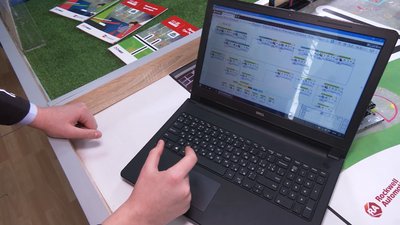 Черкаські школярі готуються до фестивалю з робототехніки Черкаські школярі готуються до фестивалю з робототехніки