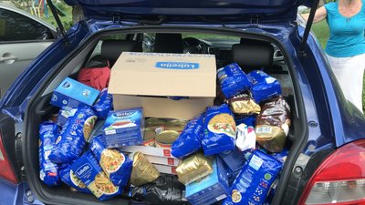 20 тонн гуманітарної допомоги житомирські волонтери відправили переселенцям, які втратили житло 20 тонн гуманітарної допомоги житомирські волонтери відправили переселенцям, які втратили житло