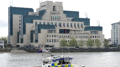 Британська розвідка МІ-6 вербуватиме шпигунів з Росії у даркнеті